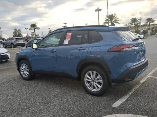 2026 Toyota Corolla Cross LE