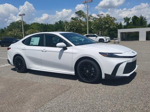 Ice 2026 Toyota Camry SE