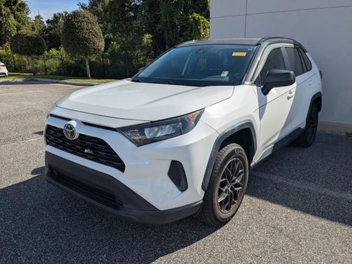 2021 Toyota RAV4 LE