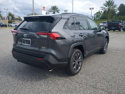 2025 Toyota RAV4 Hybrid XLE Premium