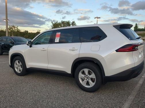 2026 Toyota Grand Highlander LE