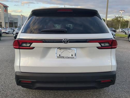 2026 Toyota Grand Highlander LE