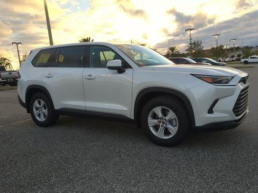 2026 Toyota Grand Highlander LE