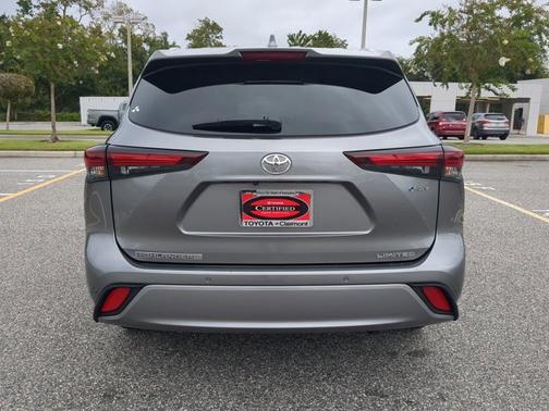 2025 Toyota Highlander Hybrid XLE