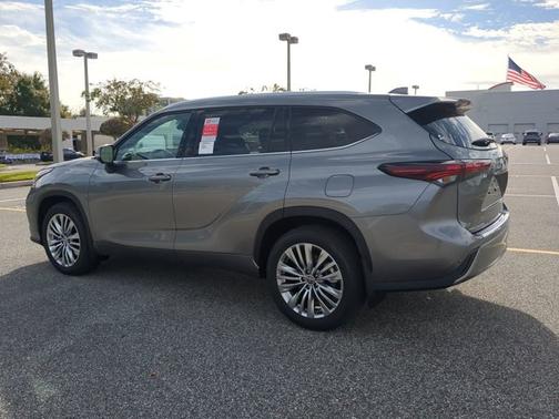 2026 Toyota Highlander Platinum