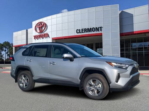 2025 Toyota RAV4 XLE