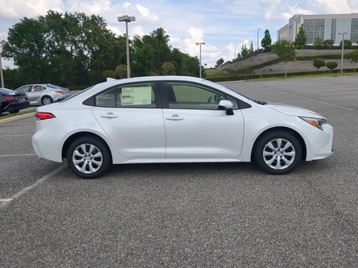 2025 Toyota Corolla Hybrid LE