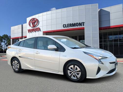 2017 Toyota Prius Four Touring