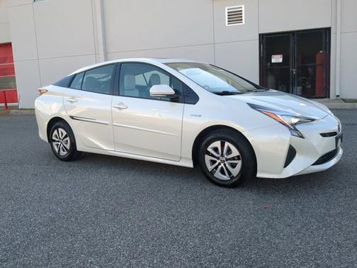 2017 Toyota Prius Four Touring