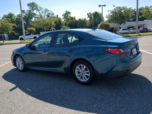 Ocean 2025 Toyota Camry LE