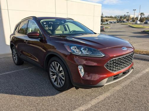 2021 Ford Escape Titanium Hybrid