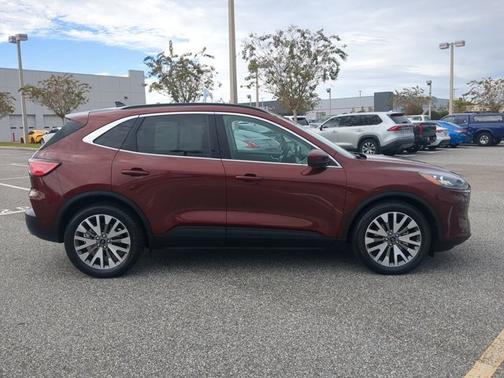 2021 Ford Escape Titanium Hybrid