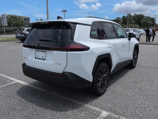 Ice 2026 Toyota RAV4 XLE Premium