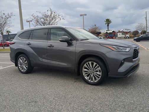 2024 Toyota Highlander Platinum