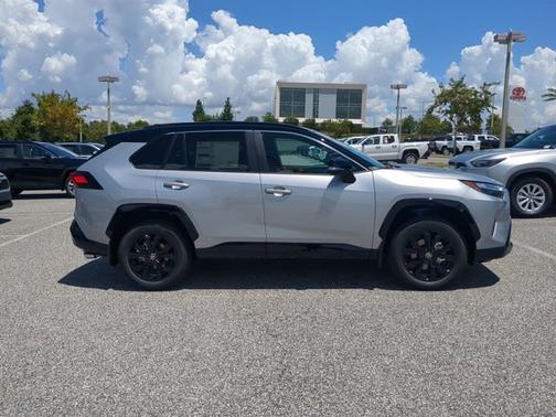 2025 Toyota RAV4 Hybrid XSE