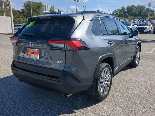 2020 Toyota RAV4 XLE Premium