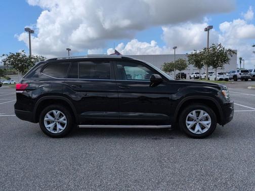 Black 2019 Volkswagen Atlas 3.6L V6 SE