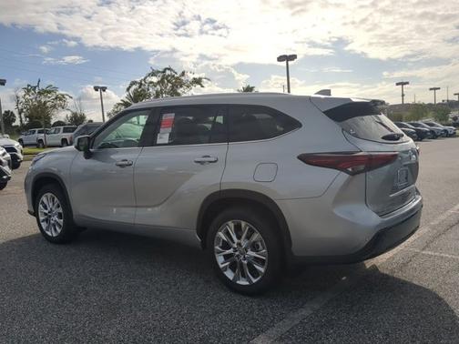 2025 Toyota Highlander Limited