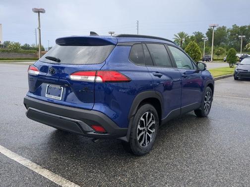 2025 Toyota Corolla Cross Hybrid SE
