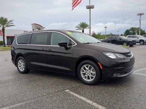 2017 Chrysler Pacifica Touring