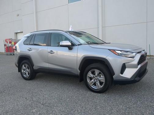 2024 Toyota RAV4 Hybrid XLE