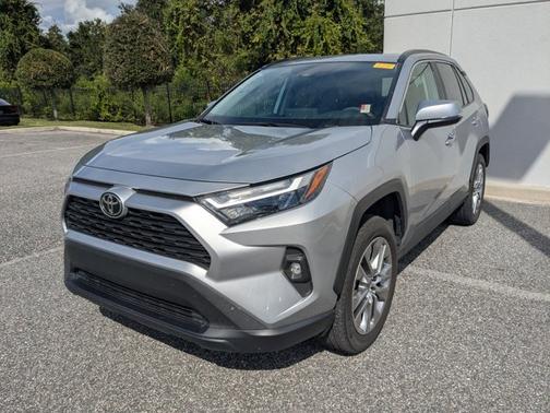 2022 Toyota RAV4 XLE Premium