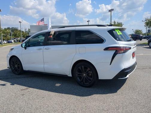 2022 Toyota Sienna XSE