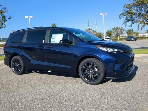 2025 Toyota Sienna XSE