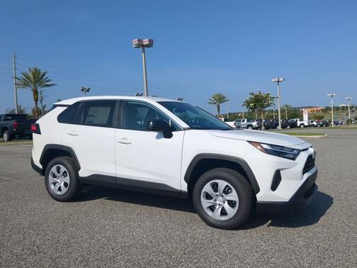2025 Toyota RAV4 LE