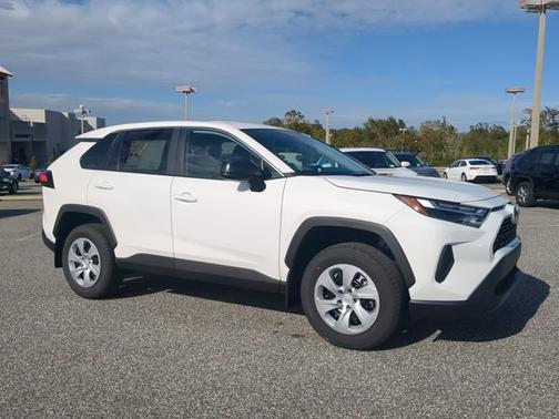 2025 Toyota RAV4 LE
