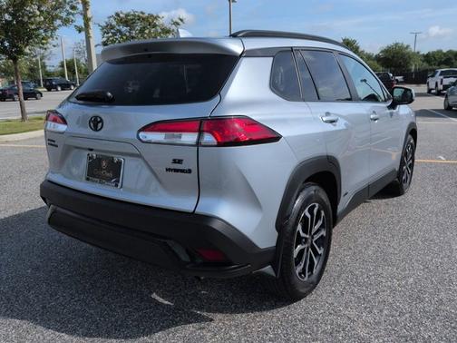 Silver 2024 Toyota Corolla Cross Hybrid SE