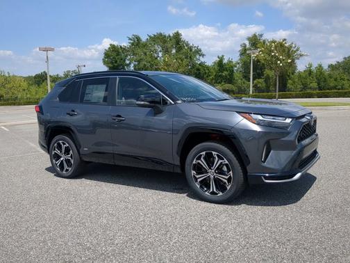 2025 Toyota RAV4 Plug-In Hybrid XSE