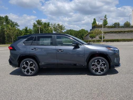 2025 Toyota RAV4 Plug-In Hybrid XSE