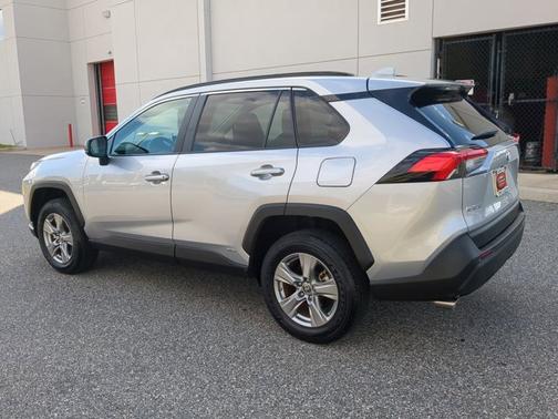 2024 Toyota RAV4 Hybrid LE