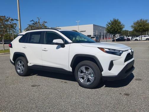 2025 Toyota RAV4 Hybrid XLE