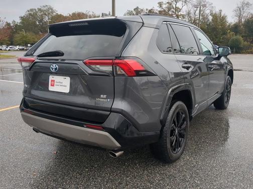 2023 Toyota RAV4 Hybrid SE