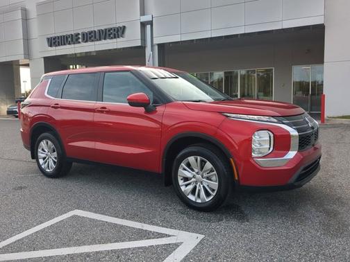 2025 Mitsubishi Outlander ES