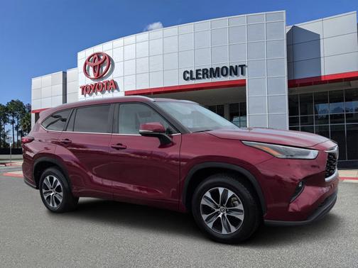 Pearl 2023 Toyota Highlander XLE