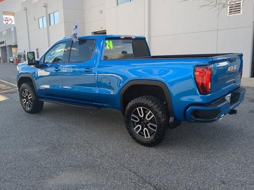 2024 GMC Sierra 1500 AT4