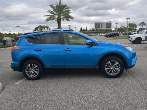 2018 Toyota RAV4 Hybrid LE