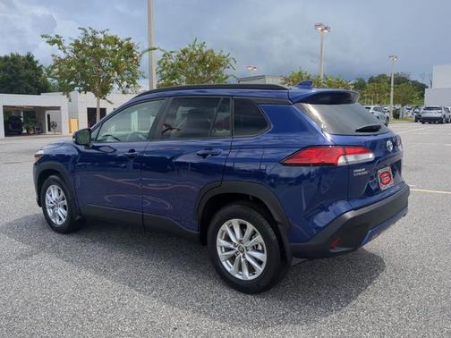 2024 Toyota Corolla Cross LE