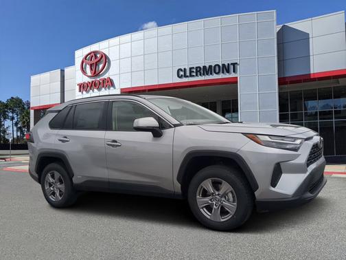 2025 Toyota RAV4 Hybrid XLE
