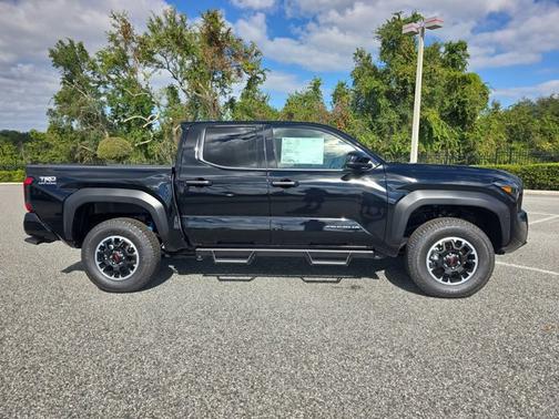 2025 Toyota Tacoma TRD Off Road