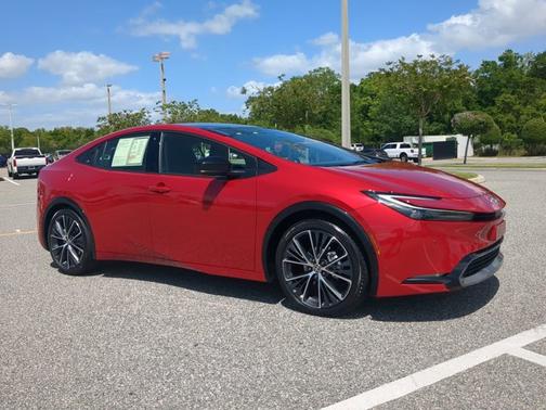 2024 Toyota Prius XLE