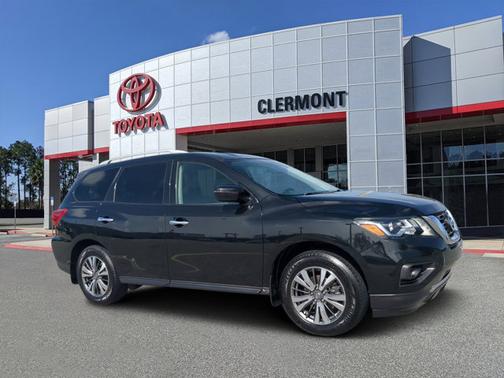 2020 Nissan Pathfinder S