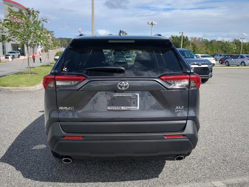 2025 Toyota RAV4 Hybrid XLE Premium