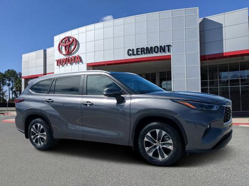 2024 Toyota Highlander XLE