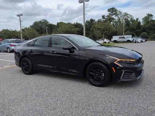 Aurora Black Pearl 2025 Kia K5 LXS