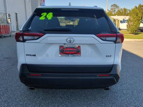 2024 Toyota RAV4 XLE