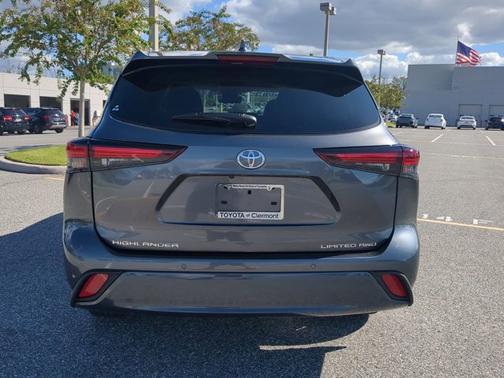2025 Toyota Highlander Limited